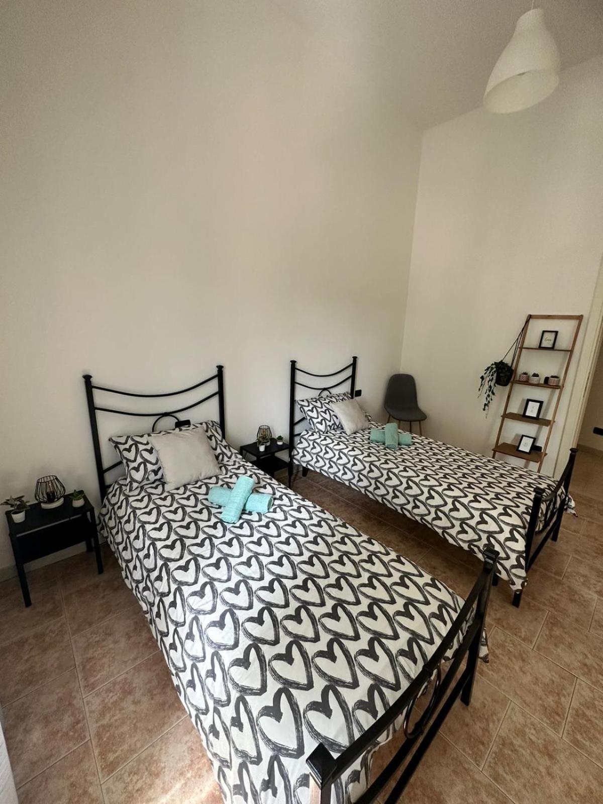 Casa Polly 2 - Ampio E Comodo Appartamento A Voghera Exteriér fotografie